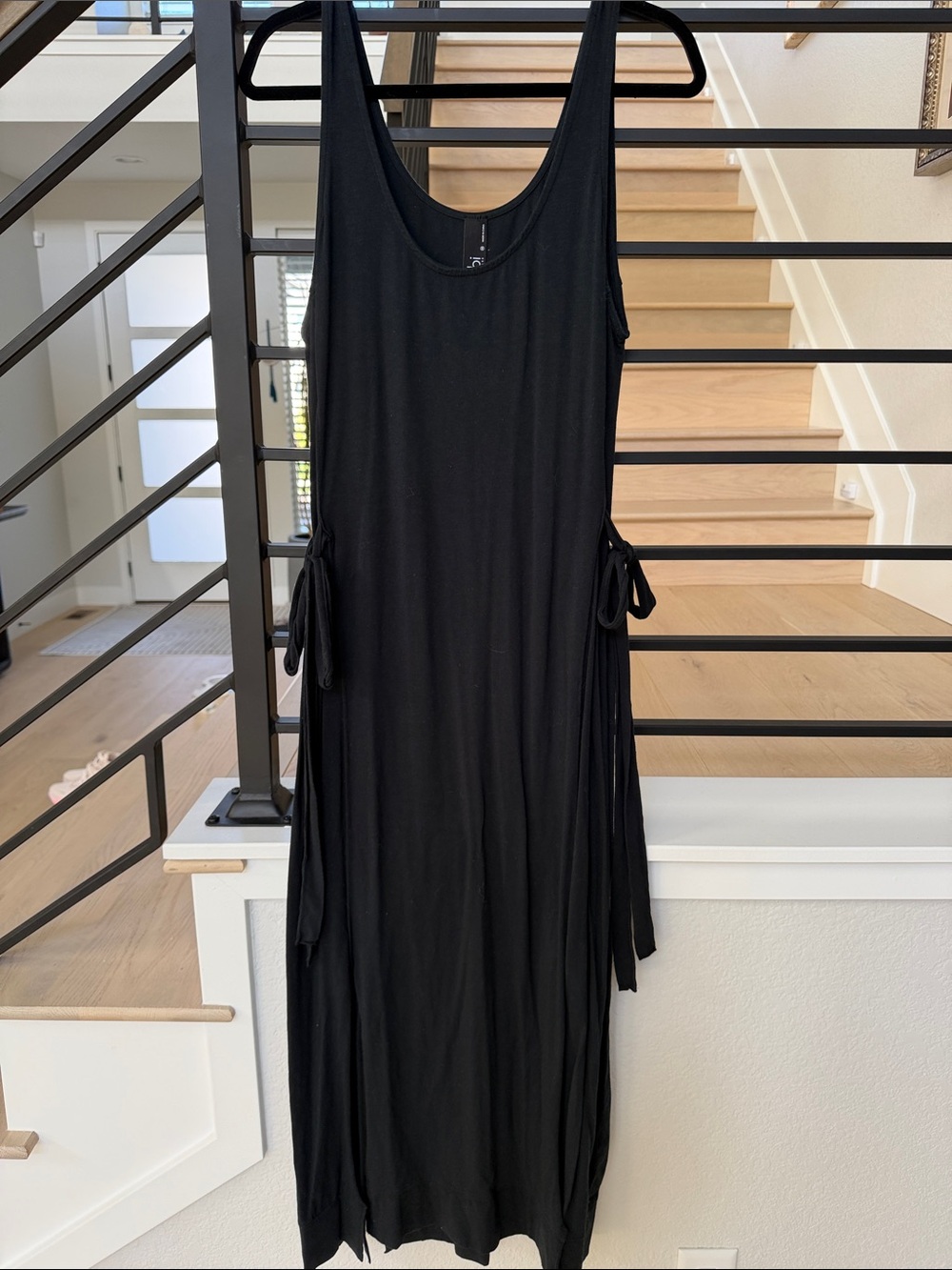 Bobi- Women’s Black Sleeveless Tie-Side Maxi Dress- Size M